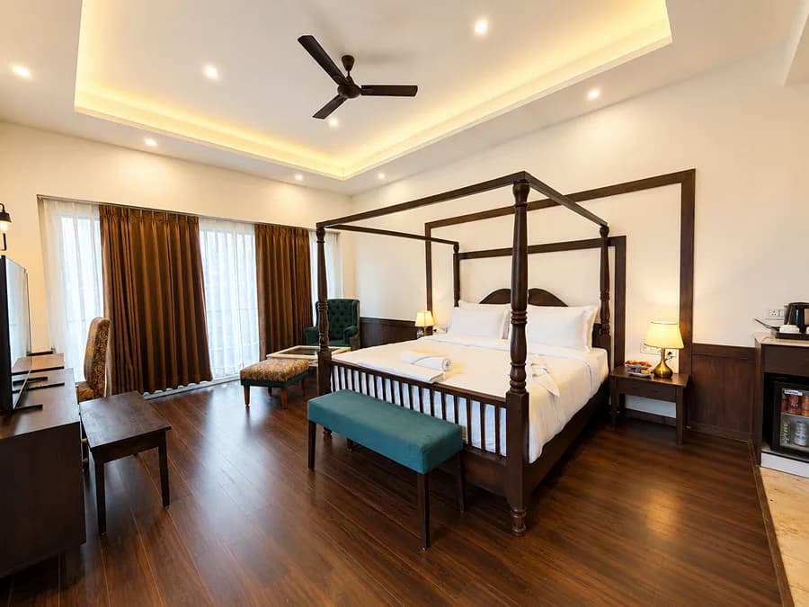 Honeymoon Suite — photo 5