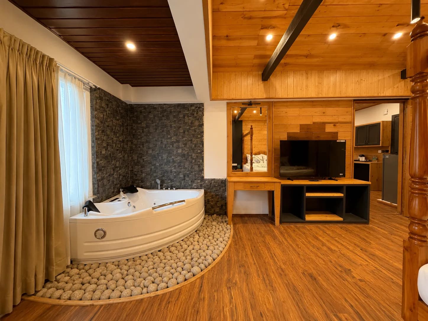 The Sanctuary Suite — photo 3