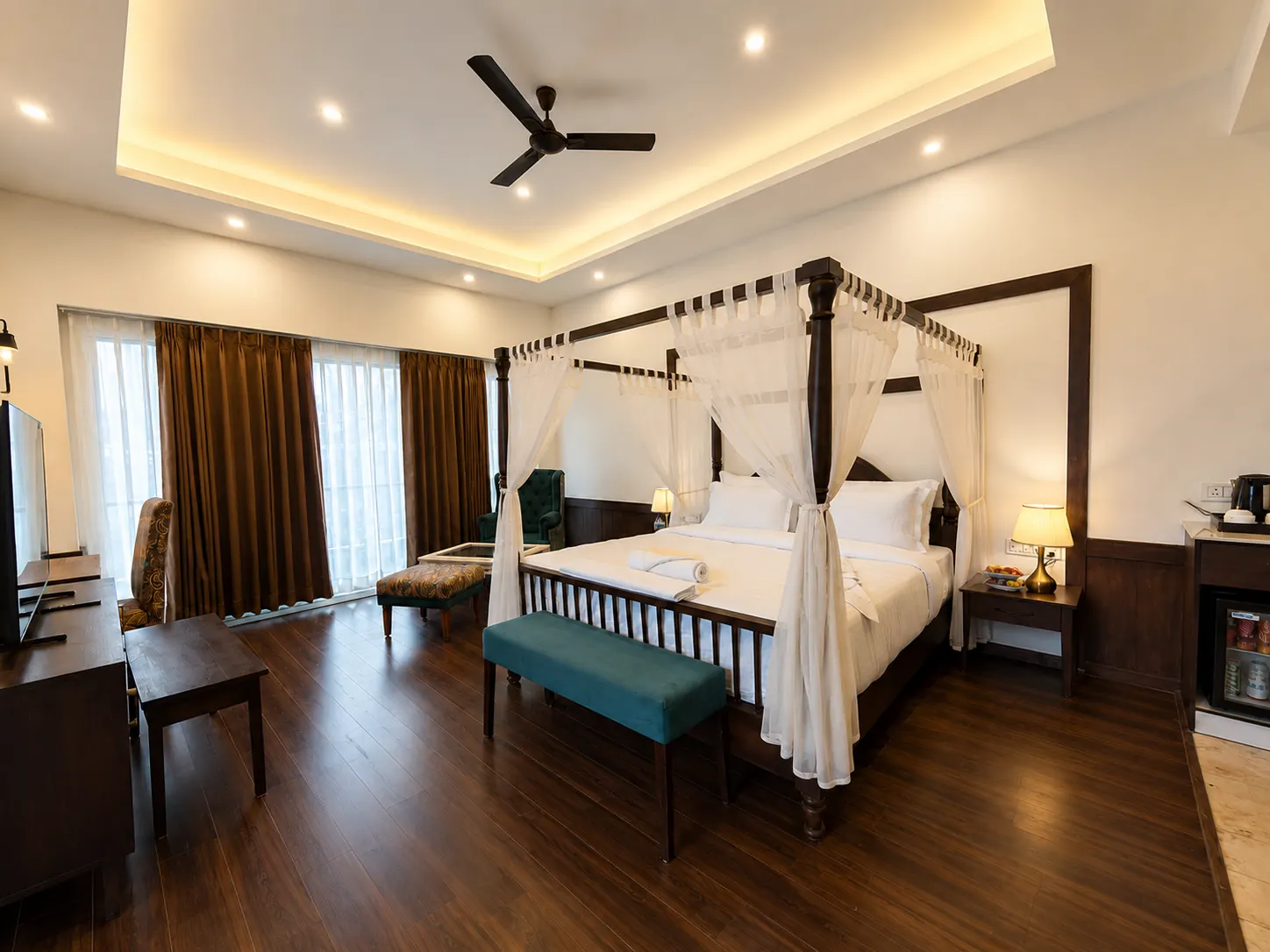 Honeymoon Suite — photo 2
